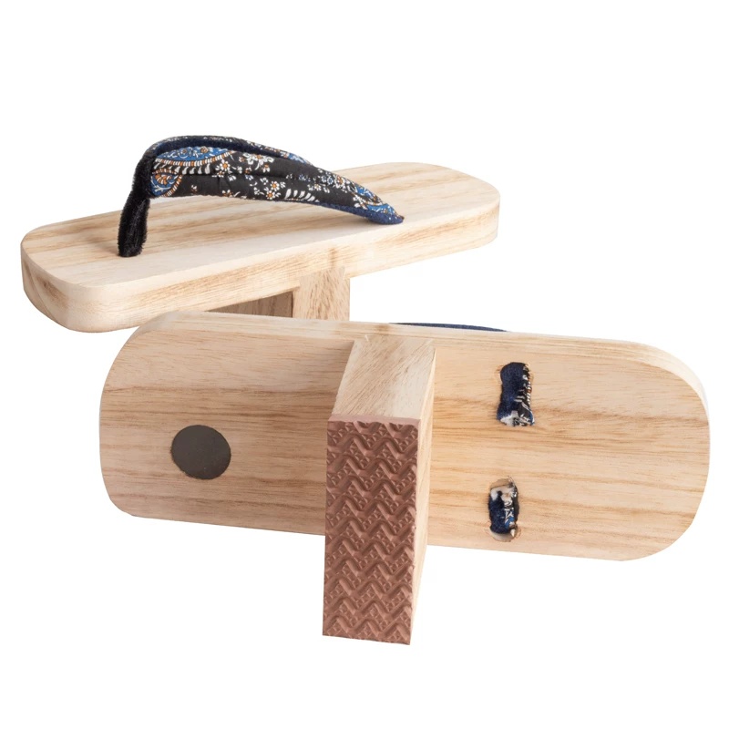 Sandali Geta Giapponesi per Uo - Geta Wooden Sandal recensione e prezzo